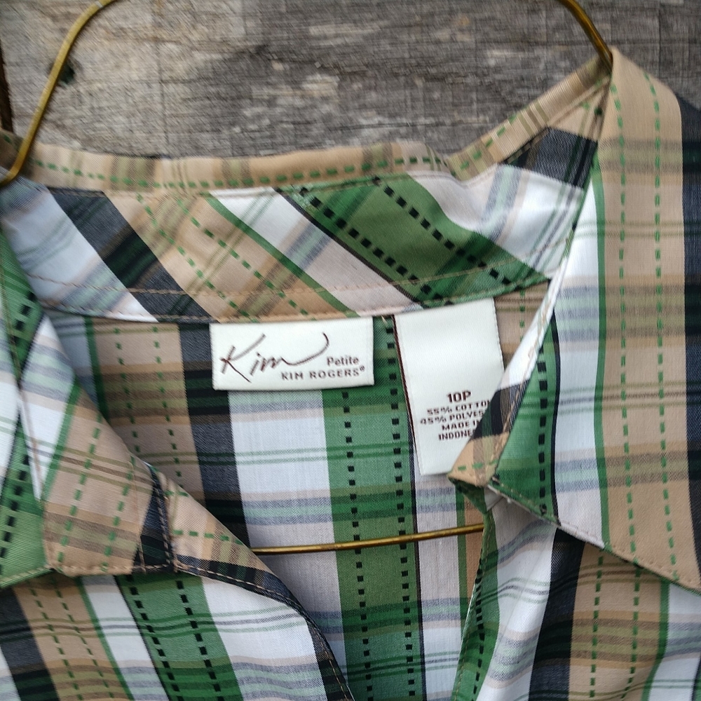 SOLD Kim Rogers Woman's Plaid Top Button Front Wrinkle Resists 3/4 Sleeves NWT. - Picture 2 of 12
